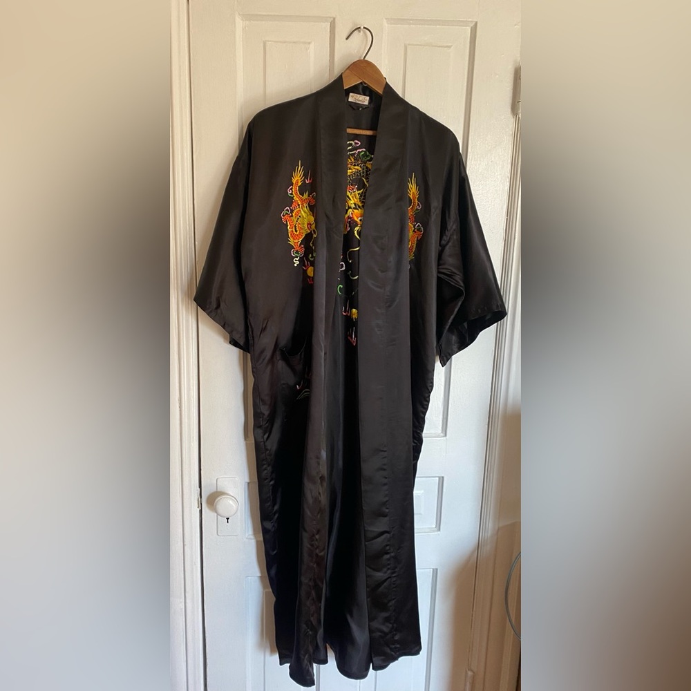 Black Satin Finish Dragon Vintage Embroidered Kimono Robe - Picture 3 of 9